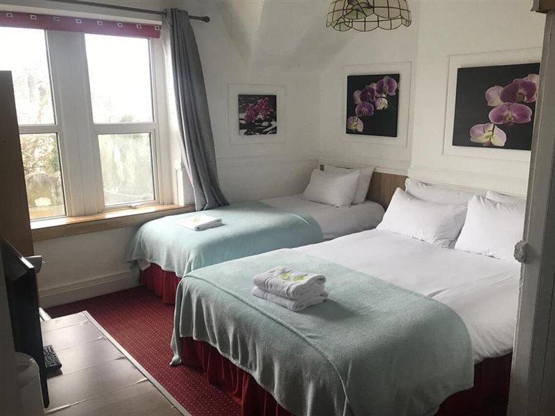 Oyo Maggie Jones Guest House Cardiff Ngoại thất bức ảnh
