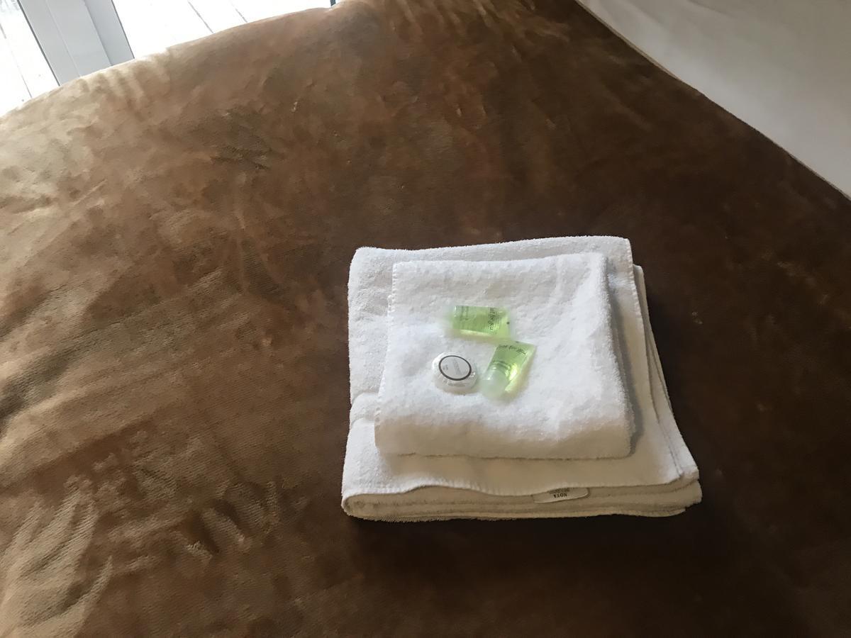 Oyo Maggie Jones Guest House Cardiff Ngoại thất bức ảnh